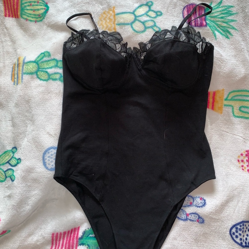 Cute vs body suit